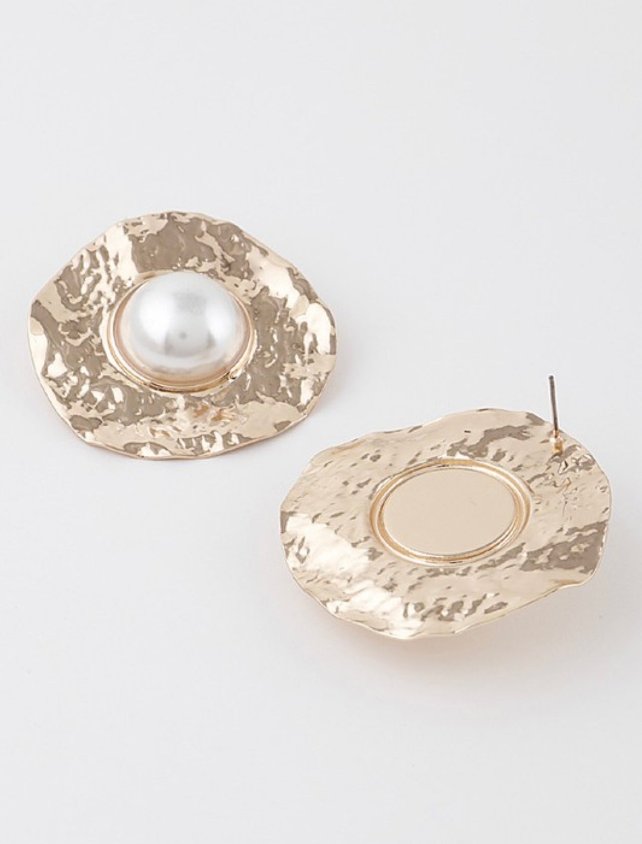 La perla earrings