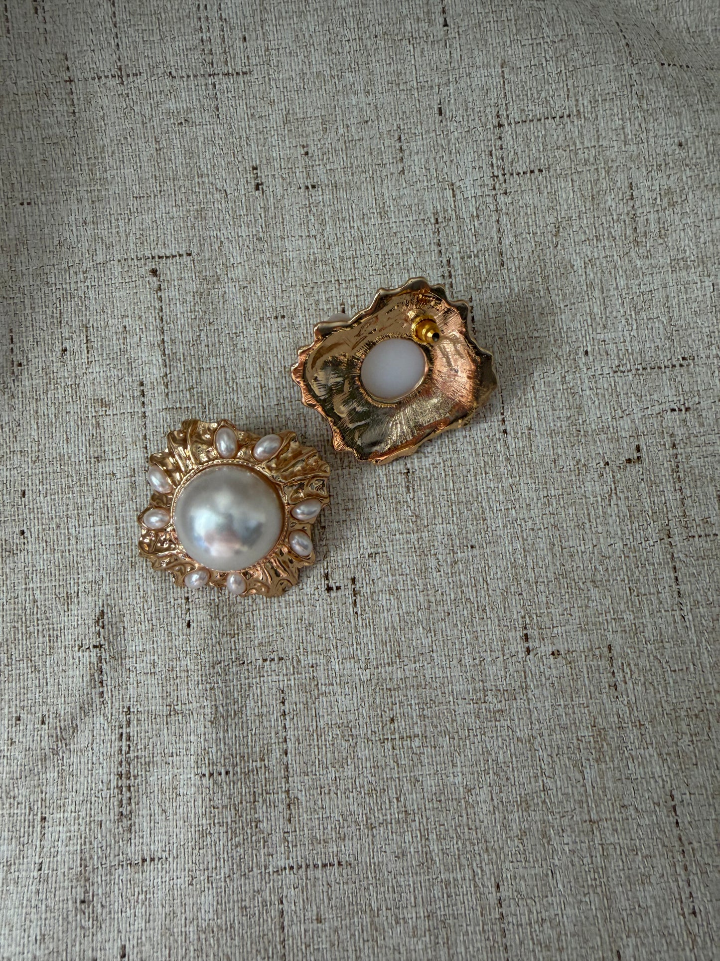 The Vintage Glow Earrings