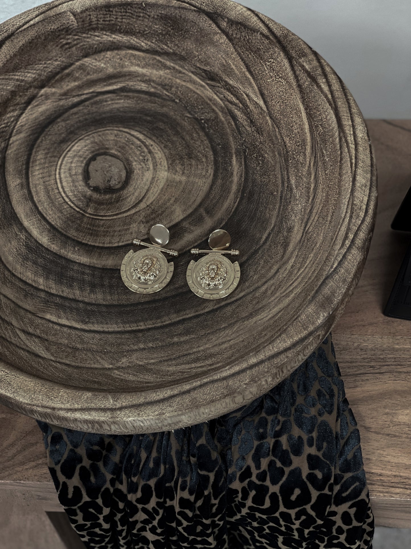 Rey leon earrings