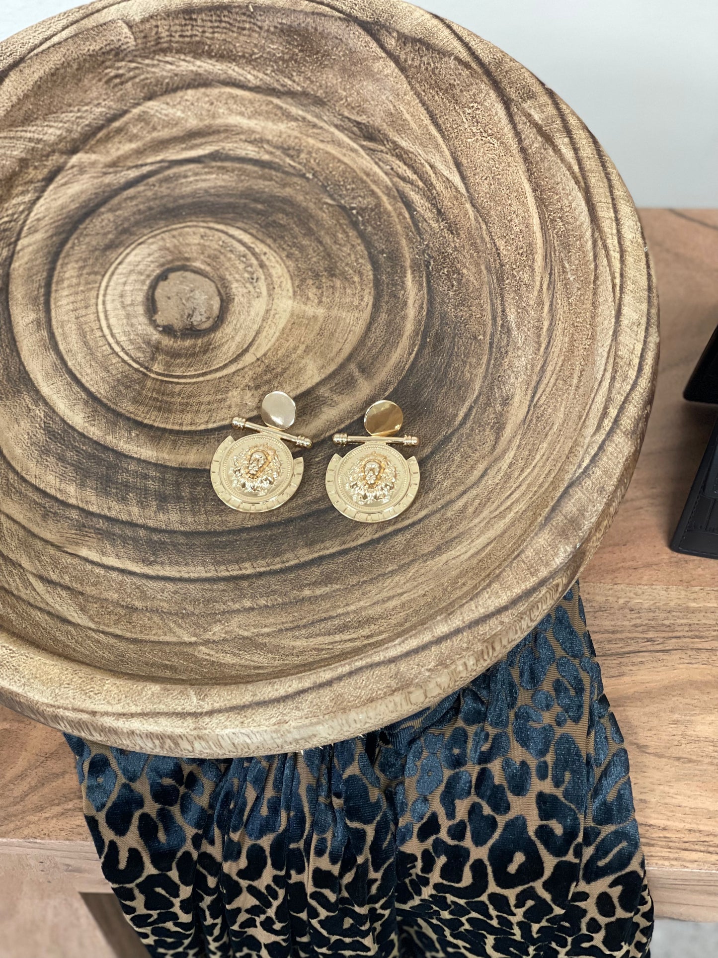 Rey leon earrings